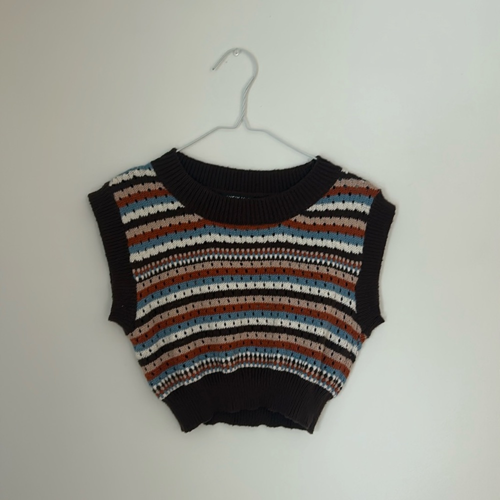 Neutral tone knitted sweater vest